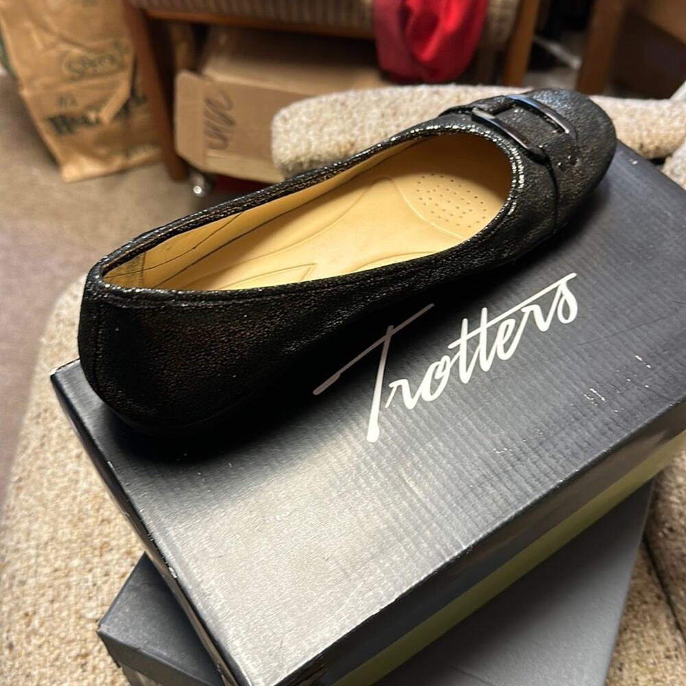 Trotters flats Olive green 11 Narrow